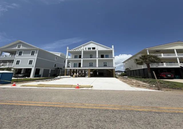 Photo 1 of Sale Pending at 231 Underwood Dr, Murrells Inlet, SC 29576 | MLS# 2612047 | Listing updated on 2026-09-01