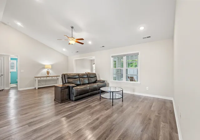 Photo 3 of Single family home for sale at 3324 Merganser Dr, Conway, SC 29527 | MLS# 2612261 | Listing updated on 2026-09-26