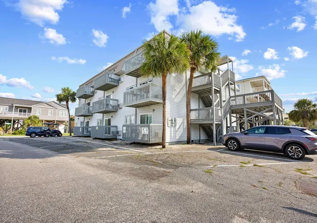 Photo 1 of Sale Pending at 300 47th Avenue S #1E, North Myrtle Beach, SC 29582 | MLS# 2613318 | Listing updated on 2026-09-25