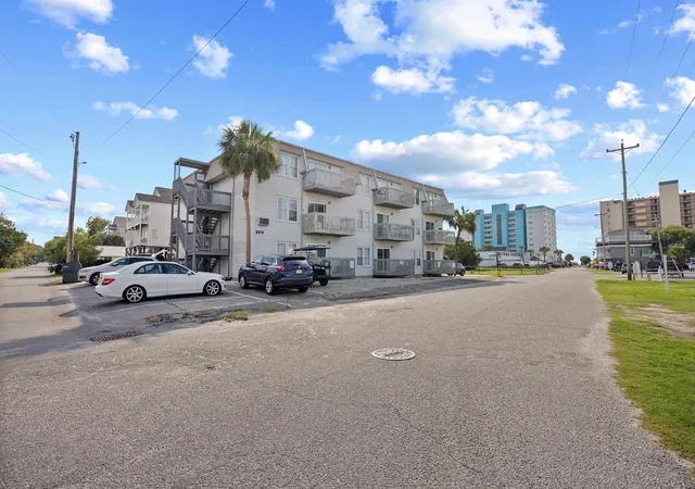 Photo 3 of Sale Pending at 300 47th Avenue S #1E, North Myrtle Beach, SC 29582 | MLS# 2613318 | Listing updated on 2026-09-25