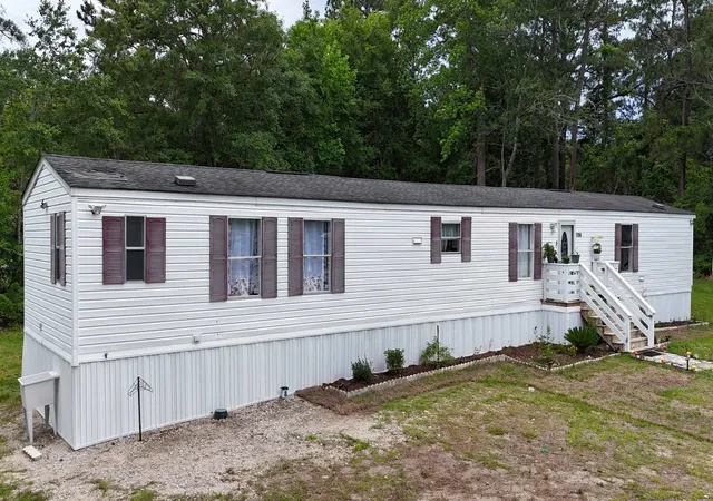 Photo 3 of Manufactured home for sale at 1194 Rainbow Dr, Loris, SC 29569 | MLS# 2613421 | Listing updated on 2026-09-11