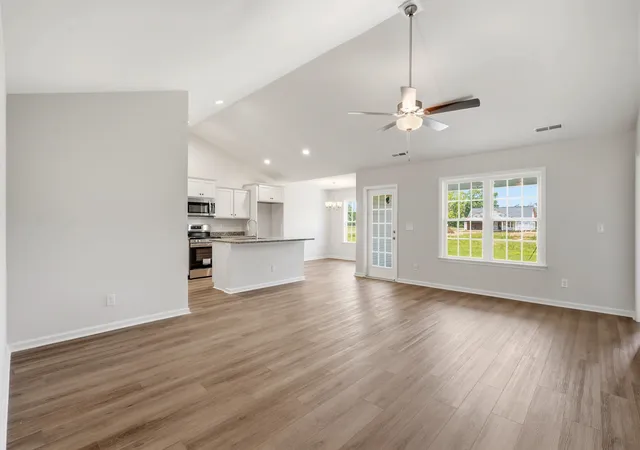 Photo 3 of Sale Pending at 173 Gray Owl Dr, Conway, SC 29527 | MLS# 2613781 | Listing updated on 2026-09-14