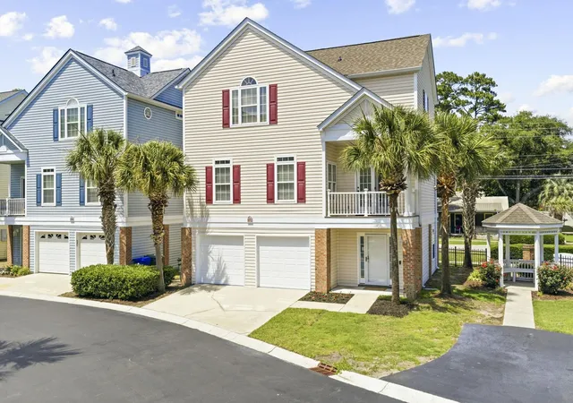 Photo 1 of Single family home for sale at 10 Palmas Dr, Surfside Beach, SC 29575 | MLS# 2613983 | Listing updated on 2026-09-03