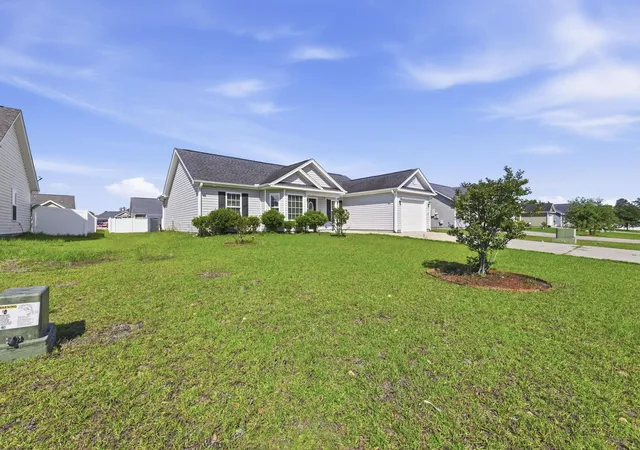 Photo 3 of Single family home for sale at 142 Corbin Tanner Dr, Conway, SC 29527 | MLS# 2614387 | Listing updated on 2026-09-14