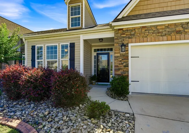 Photo 3 of Sale Pending at 140 Parmelee Dr #E, Murrells Inlet, SC 29576 | MLS# 2614488 | Listing updated on 2026-09-11