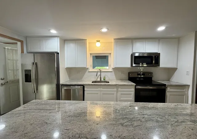 Photo 4 of Sale Pending at 542 Oceanside Dr, Myrtle Beach, SC 29575 | MLS# 2614502 | Listing updated on 2026-09-04