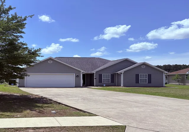Photo 3 of Single family home for sale at 208 Hickory Springs Ct, Conway, SC 29527 | MLS# 2614720 | Listing updated on 2026-10-03
