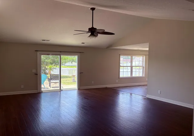 Photo 4 of Single family home for sale at 208 Hickory Springs Ct, Conway, SC 29527 | MLS# 2614720 | Listing updated on 2026-10-03