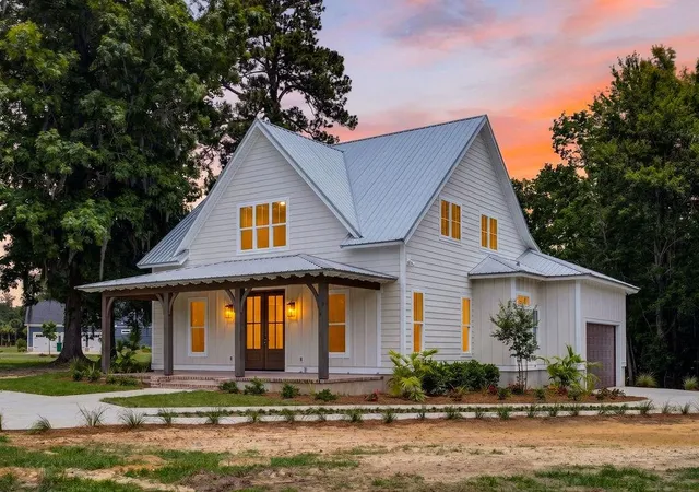 Photo 3 of Sale Pending at 541 Oak Lawn Rd, Georgetown, SC 29440 | MLS# 2614960 | Listing updated on 2026-09-04
