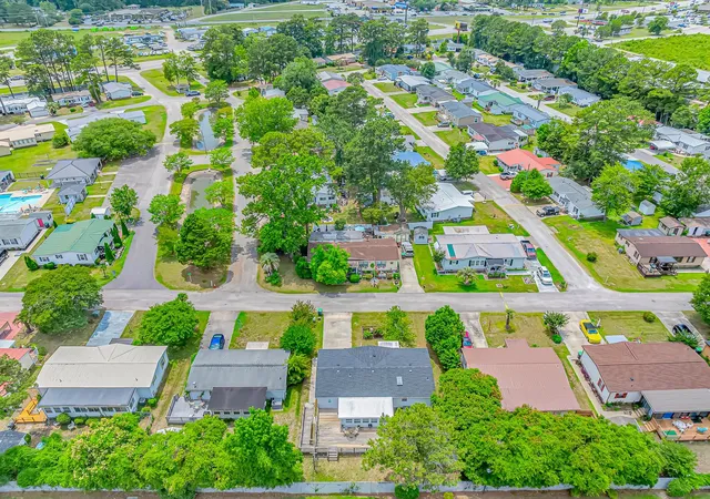 Photo 4 of Manufactured home for sale at 146 Queens Rd, Little River, SC 29566 | MLS# 2614973 | Listing updated on 2026-09-09