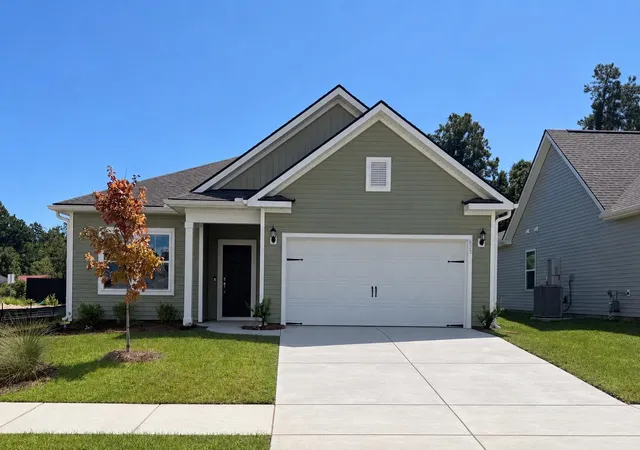 Photo 1 of Single family home for sale at 693 Palm Bay Dr, Myrtle Beach, SC 29588 | MLS# 2614982 | Listing updated on 2026-09-05