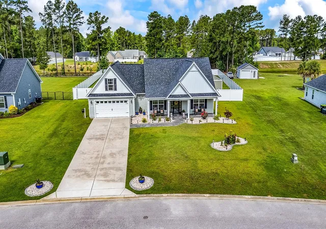 Photo 3 of Single family home for sale at 197 Penn Cir, Galivants Ferry, SC 29544 | MLS# 2615494 | Listing updated on 2026-09-08