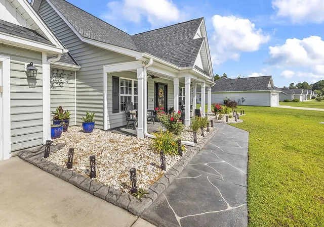 Photo 3 of Single family home for sale at 197 Penn Cir, Galivants Ferry, SC 29544 | MLS# 2615494 | Listing updated on 2026-09-08