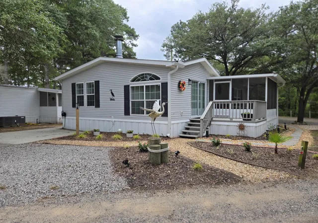 Photo 3 of Manufactured home for sale at 457 E Banks Dr, Murrells Inlet, SC 29576 | MLS# 2615789 | Listing updated on 2026-09-08
