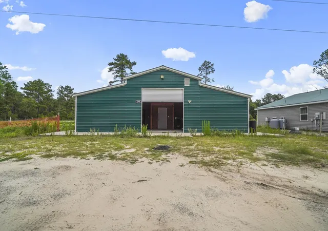 Photo 3 of Single family home for sale at 2905 Hugo Rd, Conway, SC 29527 | MLS# 2615996 | Listing updated on 2026-09-11