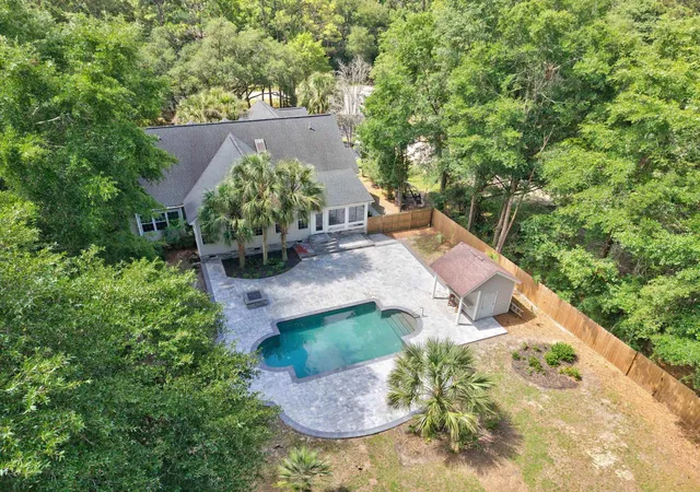 Photo 3 of Single family home for sale at 1220 Crooked Oak Dr, Pawleys Island, SC 29585 | MLS# 2616058 | Listing updated on 2026-10-05