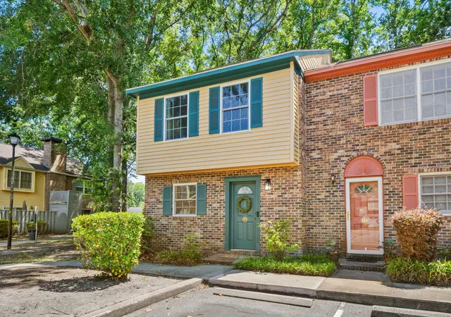 Listing Photo 2 - Condo for sale in building located at 830 44Th Ave N, Myrtle Beach, SC 29577 - Unit #C-1