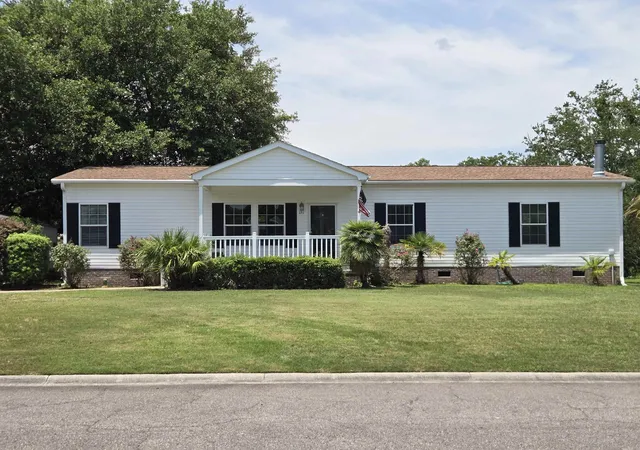 Photo 2 of Manufactured home for sale at 151 Hawks Nest Cir, Murrells Inlet, SC 29576 | MLS# 2616176 | Listing updated on 2026-09-10
