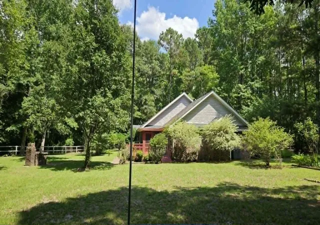 Photo 3 of Sale Pending at 1927 Armview Rd, Loris, SC 29569 | MLS# 2616613 | Listing updated on 2026-09-06