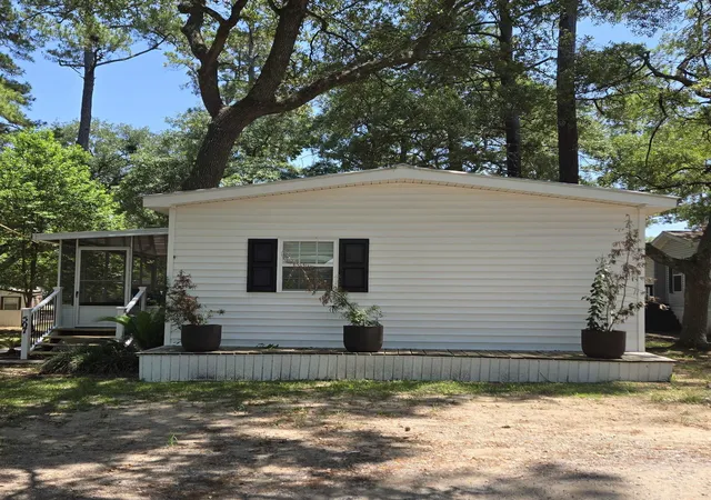 Photo 3 of Manufactured home for sale at 507 Clb House Rd, Murrells Inlet, SC 29576 | MLS# 2616746 | Listing updated on 2026-09-08