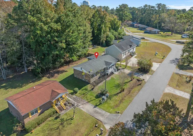 Photo 3 of Single family home for sale at 1114 Temple St, Conway, SC 29527 | MLS# 2616857 | Listing updated on 2026-09-10