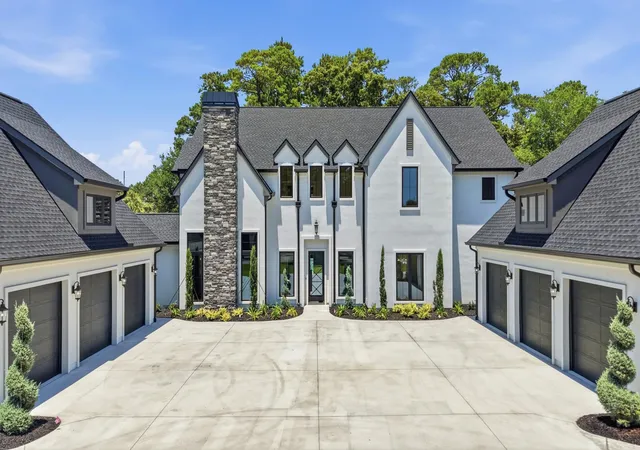 Photo 2 of Mansion for sale at 9413 Park St, Myrtle Beach, SC 29572 | MLS# 2616979 | Listing updated on 2026-09-09