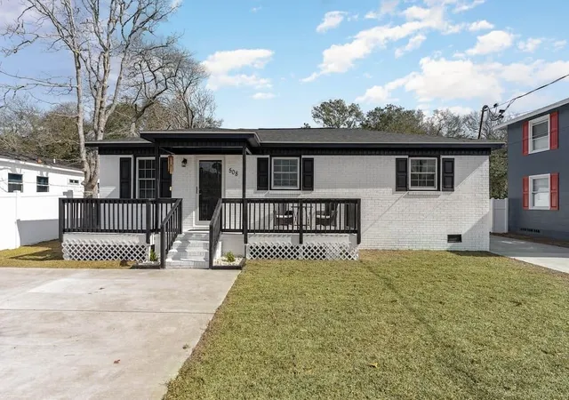 Photo 3 of Multi family home for sale at 508 33rd Avenue S, North Myrtle Beach, SC 29582 | MLS# 2617047 | Listing updated on 2026-09-21