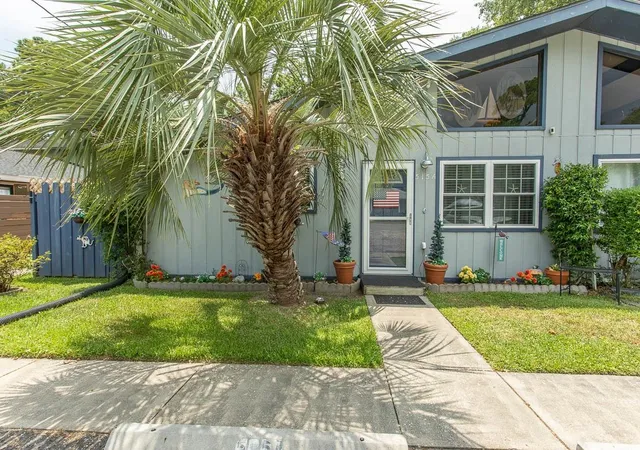 Photo 2 of Townhouse for sale at 515 36th Avenue N #A, Myrtle Beach, SC 29577 | MLS# 2617151 | Listing updated on 2026-09-03