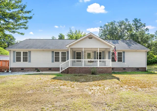 Photo 3 of Sale Pending at 2161 Eastwoods Dr, Conway, SC 29526 | MLS# 2617350 | Listing updated on 2026-09-01