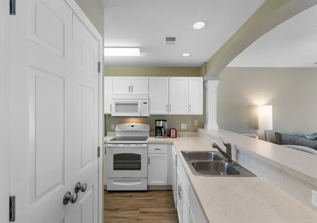 Listing Photo 5 - Condo for sale in building located at 4633 Lightkeepers Wy, Little River, SC 29566 - Unit #5F