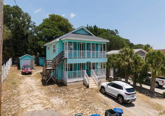 Photo 4 of House for sale at 500 43rd Avenue S, North Myrtle Beach, SC 29582 | MLS# 2617847 | Listing updated on 2026-09-11