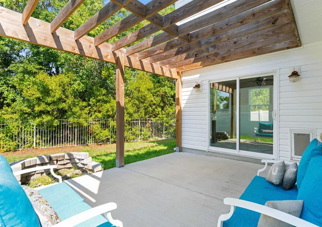 Photo 3 of Single family home for sale at 200 Davis Ct, Little River, SC 29566 | MLS# 2617919 | Listing updated on 2026-09-14