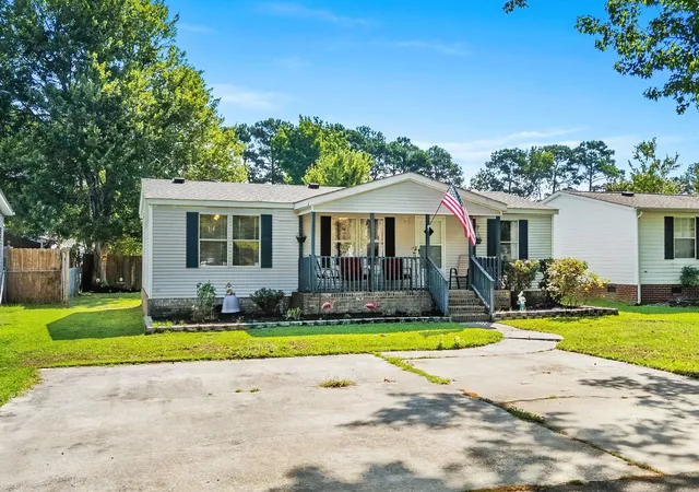 Photo 3 of Sale Pending at 3254 Lyndon Dr, Little River, SC 29566 | MLS# 2617977 | Listing updated on 2026-09-10