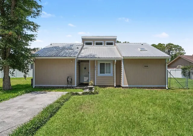 Photo 2 of Single family home for sale at 1057 Deer Run Ct, Myrtle Beach, SC 29575 | MLS# 2618111 | Listing updated on 2026-09-09