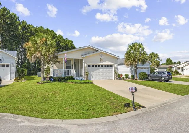 Photo 3 of Manufactured home for sale at 1004 Greencrest Ct, Conway, SC 29526 | MLS# 2618192 | Listing updated on 2026-09-21