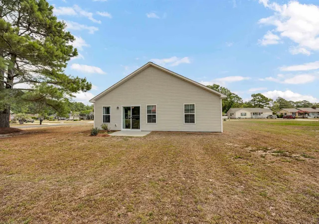 Photo 3 of Single family home for sale at 807 SW Fox St, Shallotte, NC 28470 | MLS# 2618331 | Listing updated on 2026-09-04
