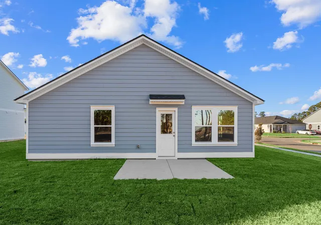 Photo 3 of Sale Pending at 604 Shady Ridge Dr, Loris, SC 29569 | MLS# 2618370 | Listing updated on 2026-09-10