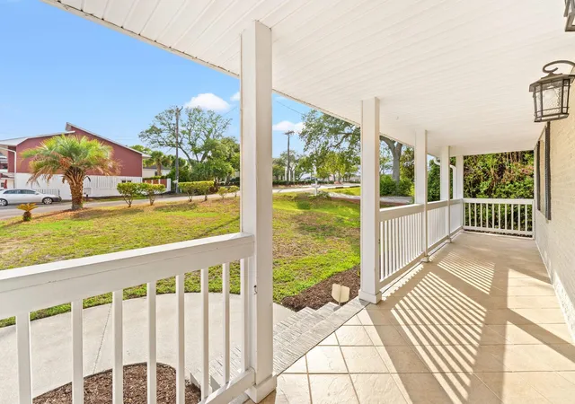 Photo 3 of Single family home for sale at 410 31st Avenue N, Myrtle Beach, SC 29577 | MLS# 2618544 | Listing updated on 2026-09-03