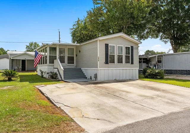 Photo 1 of Manufactured home for sale at 1672 Ursa Minor Dr, Myrtle Beach, SC 29575 | MLS# 2618585 | Listing updated on 2026-09-08
