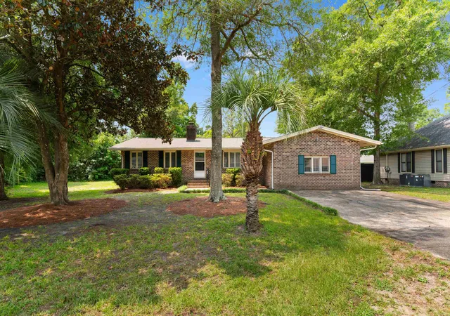 Photo 1 of Single family home for sale at 655 5th Avenue N, Surfside Beach, SC 29575 | MLS# 2618697 | Listing updated on 2026-09-09
