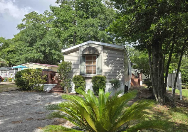 Photo 3 of Manufactured home for sale at 466 W Banks Dr, Murrells Inlet, SC 29576 | MLS# 2618706 | Listing updated on 2026-09-08