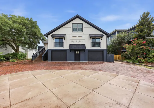 Photo 3 of Mansion for sale at 75 Marsh Hen Dr, Pawleys Island, SC 29585 | MLS# 2618762 | Listing updated on 2026-09-24