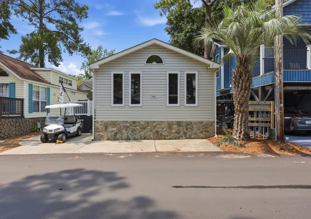 Photo 1 of Single family home for sale at 6001 1738 S Kings Hwy, Myrtle Beach, SC 29575 | MLS# 2618790 | Listing updated on 2026-09-12