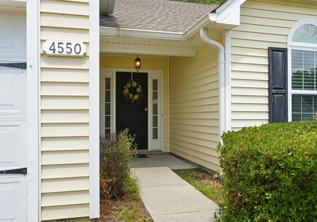 Photo 3 of Single family home for sale at 4550 Fringetree Dr, Murrells Inlet, SC 29576 | MLS# 2618905 | Listing updated on 2026-09-11