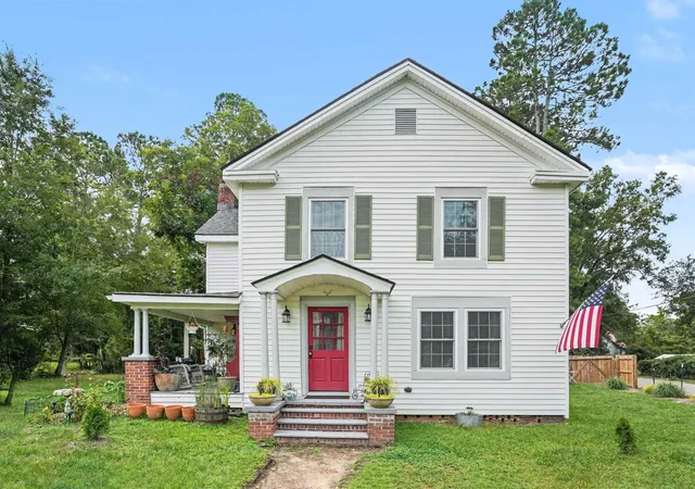 Photo 1 of Single family home for sale at 219 W Marion St, Mullins, SC 29574 | MLS# 2618970 | Listing updated on 2026-09-08