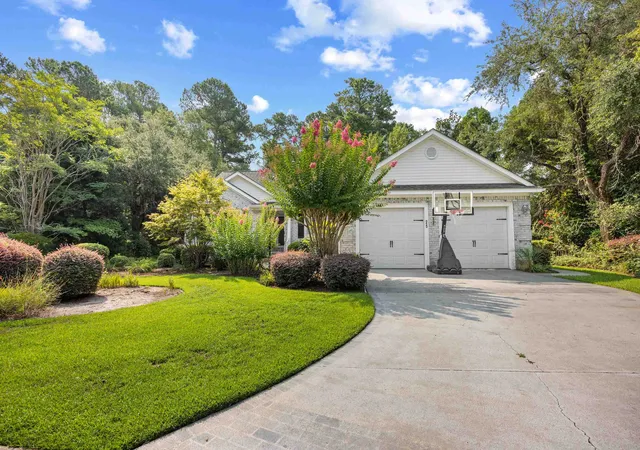 Photo 3 of Single family home for sale at 25 Saint Julian Ct, Pawleys Island, SC 29585 | MLS# 2619081 | Listing updated on 2026-09-28