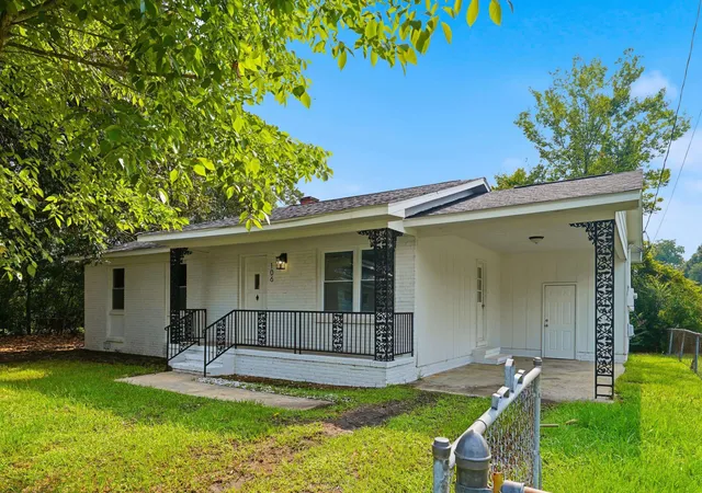 Photo 2 of Single family home for sale at 106 Fladger St, Marion, SC 29571 | MLS# 2619229 | Listing updated on 2026-09-09