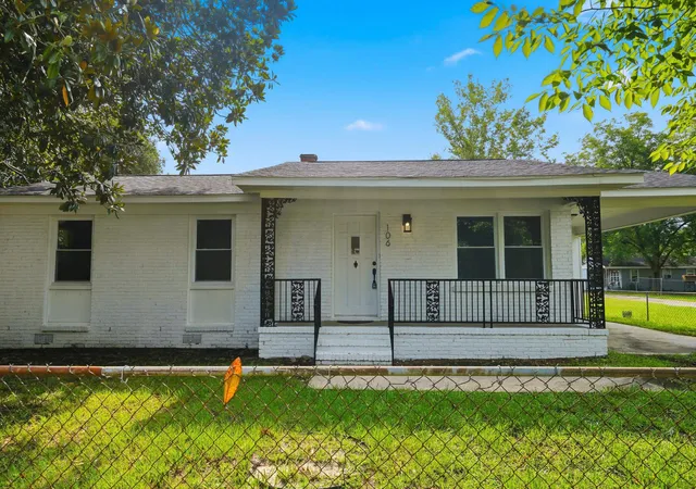 Photo 3 of Single family home for sale at 106 Fladger St, Marion, SC 29571 | MLS# 2619229 | Listing updated on 2026-09-09