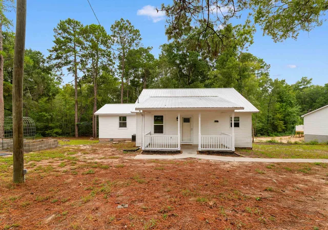Photo 2 of Sale Pending at 9211 Little Hl Dr, Conway, SC 29527 | MLS# 2619349 | Listing updated on 2026-09-04