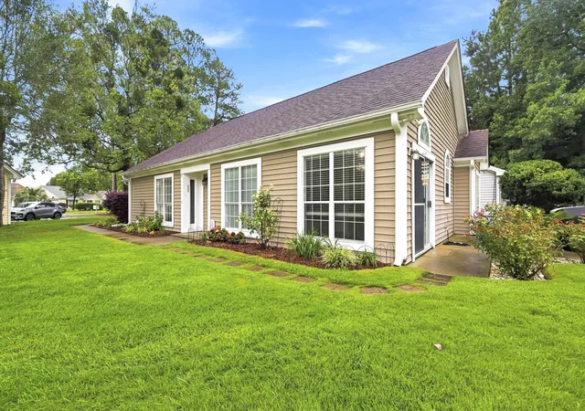 Photo 1 of Single family home for sale at 6697 Wisteria Dr, Myrtle Beach, SC 29588 | MLS# 2619385 | Listing updated on 2026-09-29